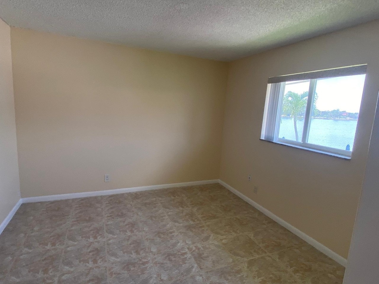 1020 Crystal Lake Dr #209 - Photo 6 of 9