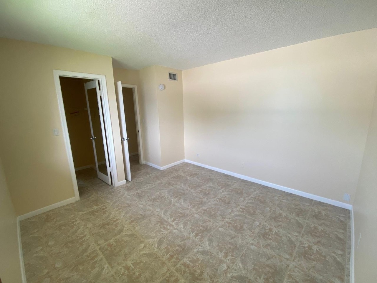 1020 Crystal Lake Dr #209 - Photo 7 of 9