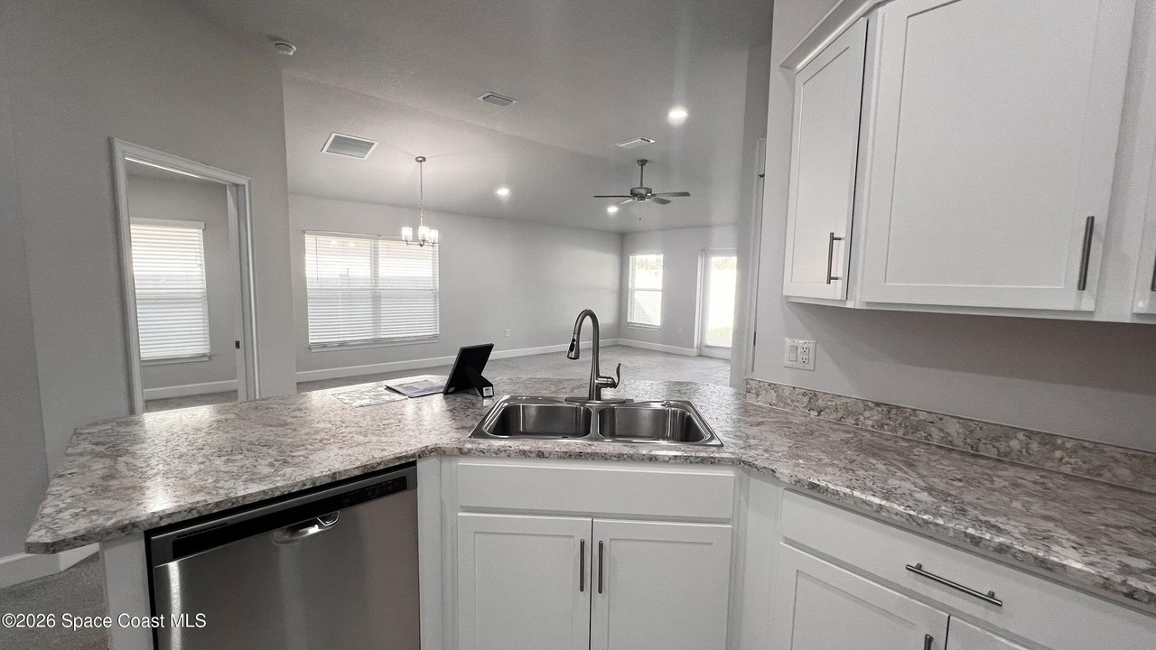 655 Kylar Dr Nw - Photo 6 of 26