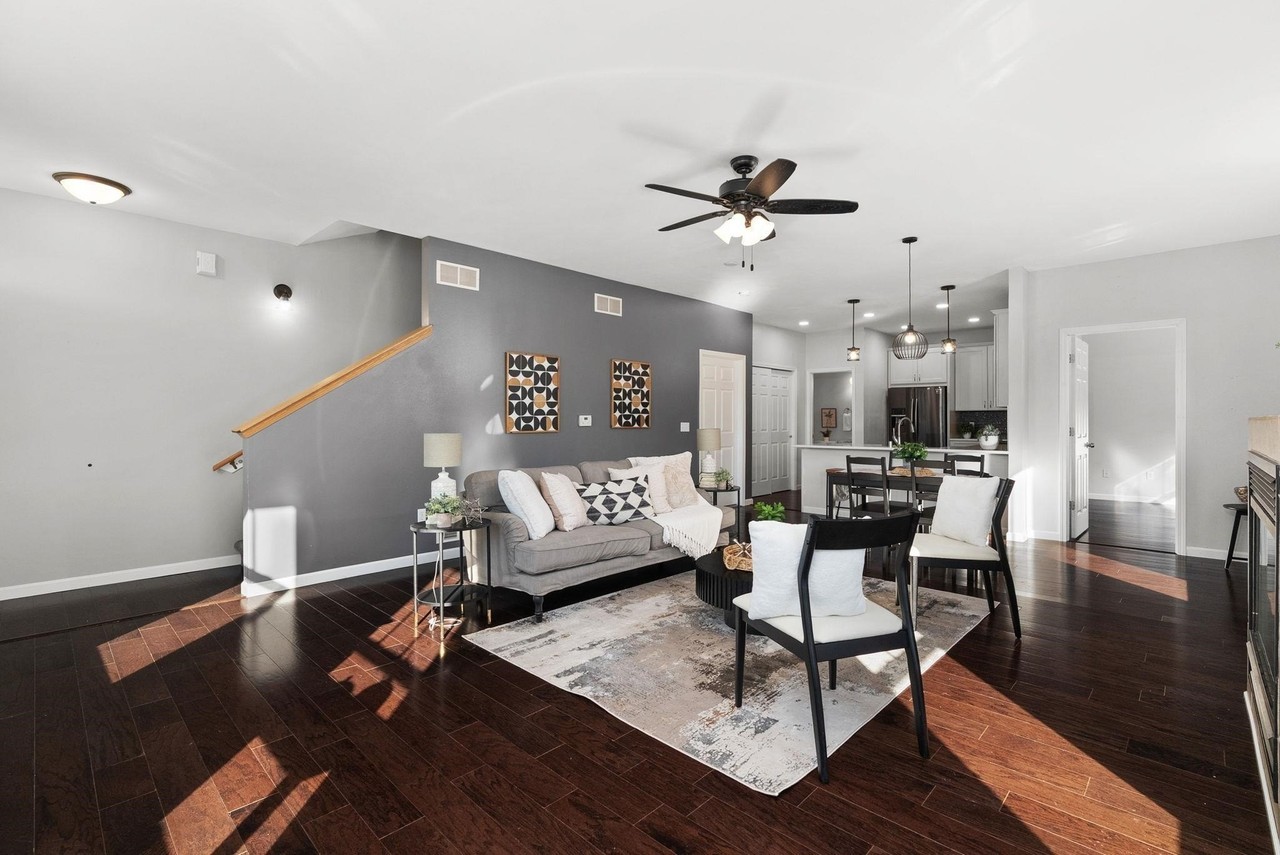 3071 Providence St - Photo 5 of 16