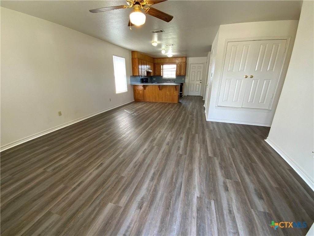 103 Valley Cir #B - Photo 2 of 12