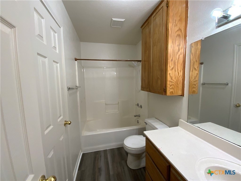 103 Valley Cir #B - Photo 6 of 12