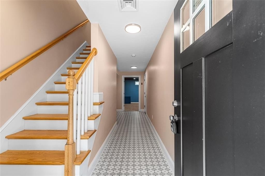 102 Hunting Hill Dr - Photo 2 of 30