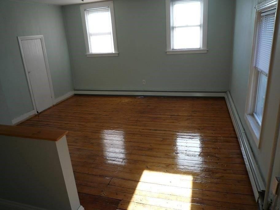 89 America St - Photo 5 of 10