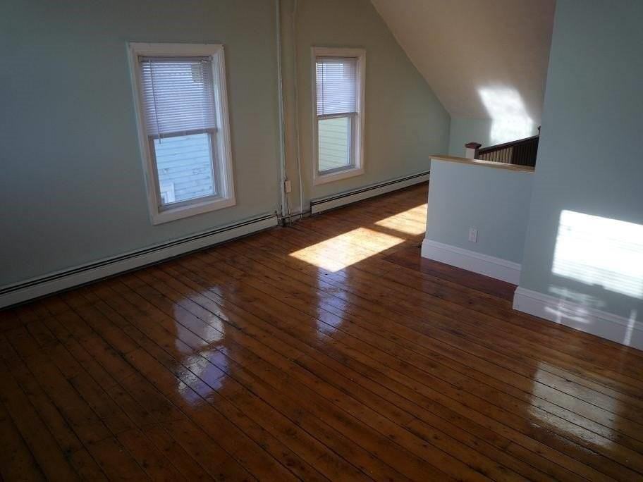 89 America St - Photo 6 of 10