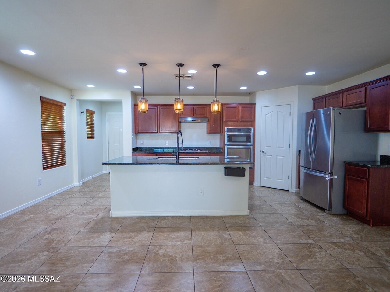 6828 S Benedetti Ct - Photo 4 of 22