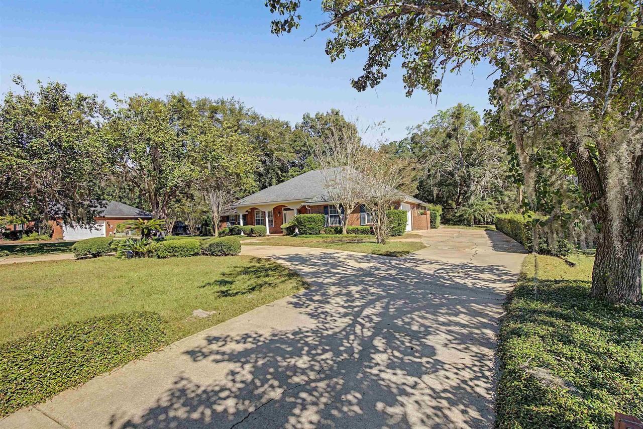 1351 Conservancy Dr E #EAST - Photo 3 of 50