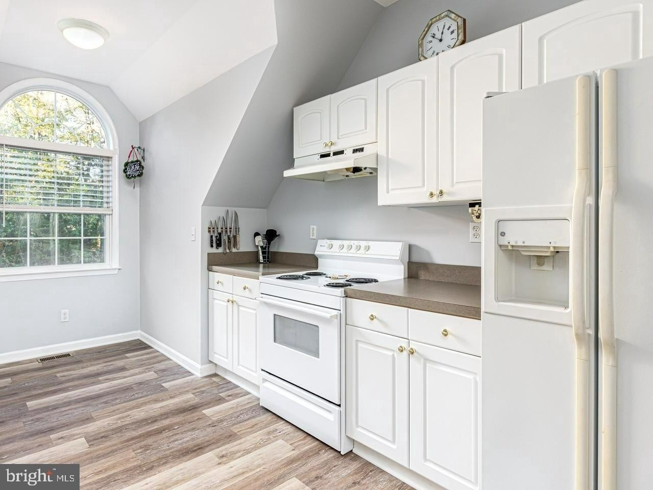 1312 Rogers Rd - Photo 6 of 25