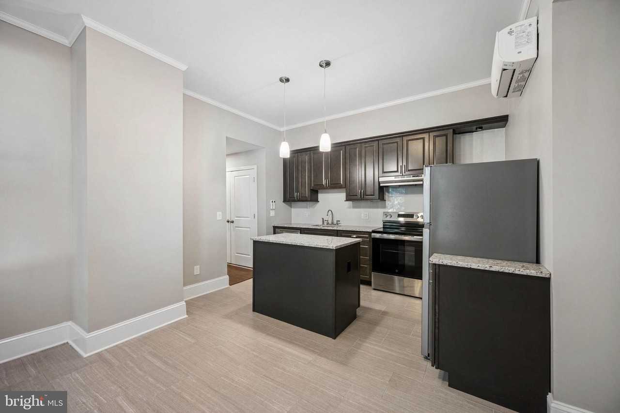 2846 N Calvert St - Photo 6 of 21