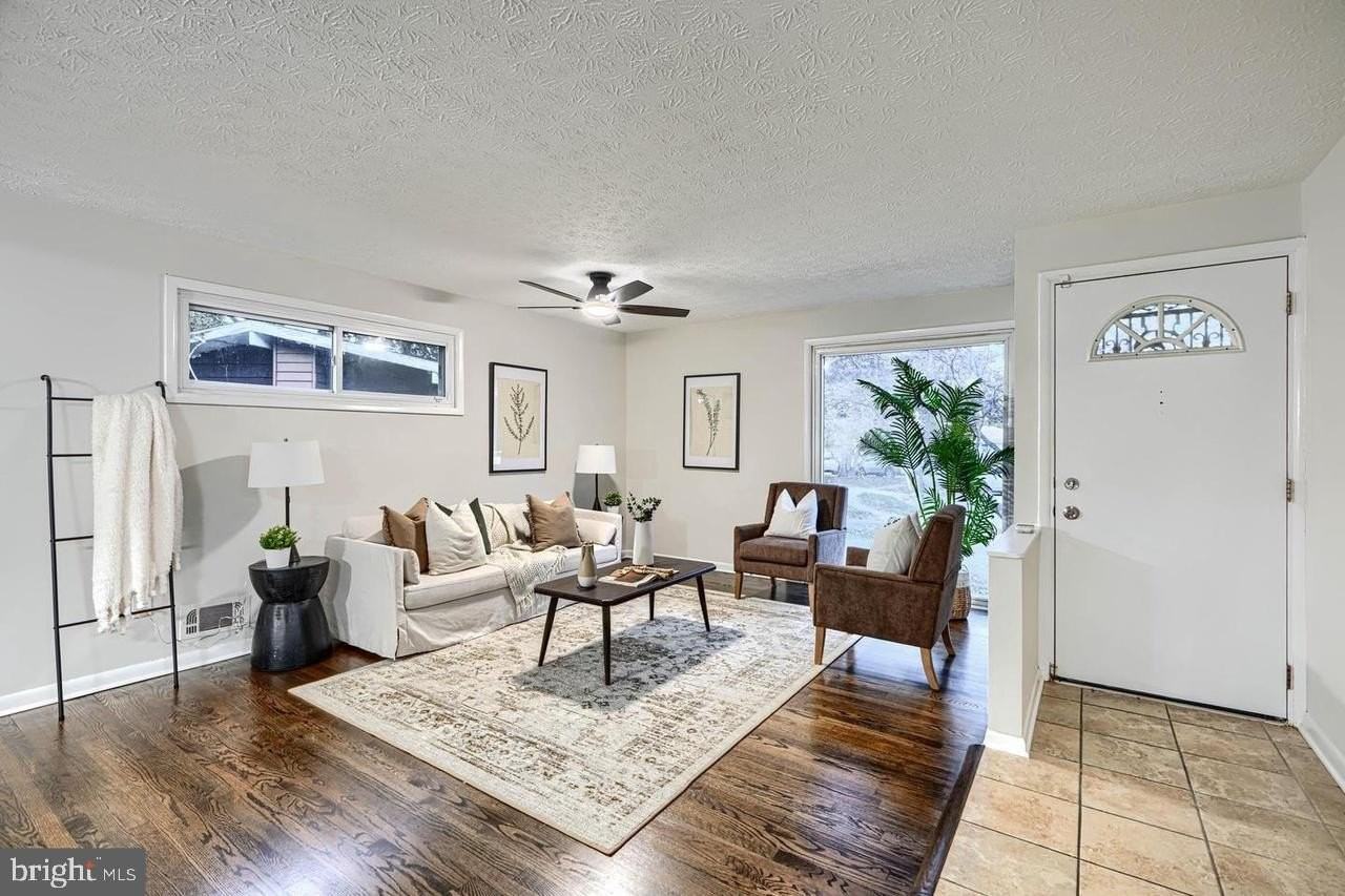 3903 Innerdale Ct - Photo 2 of 42