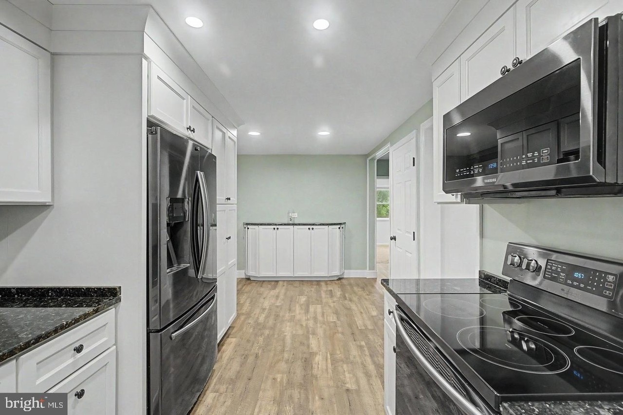 2352 Baldwin Mill Rd - Photo 5 of 14