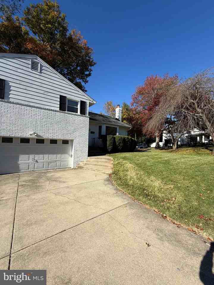 8512 Pelham Rd