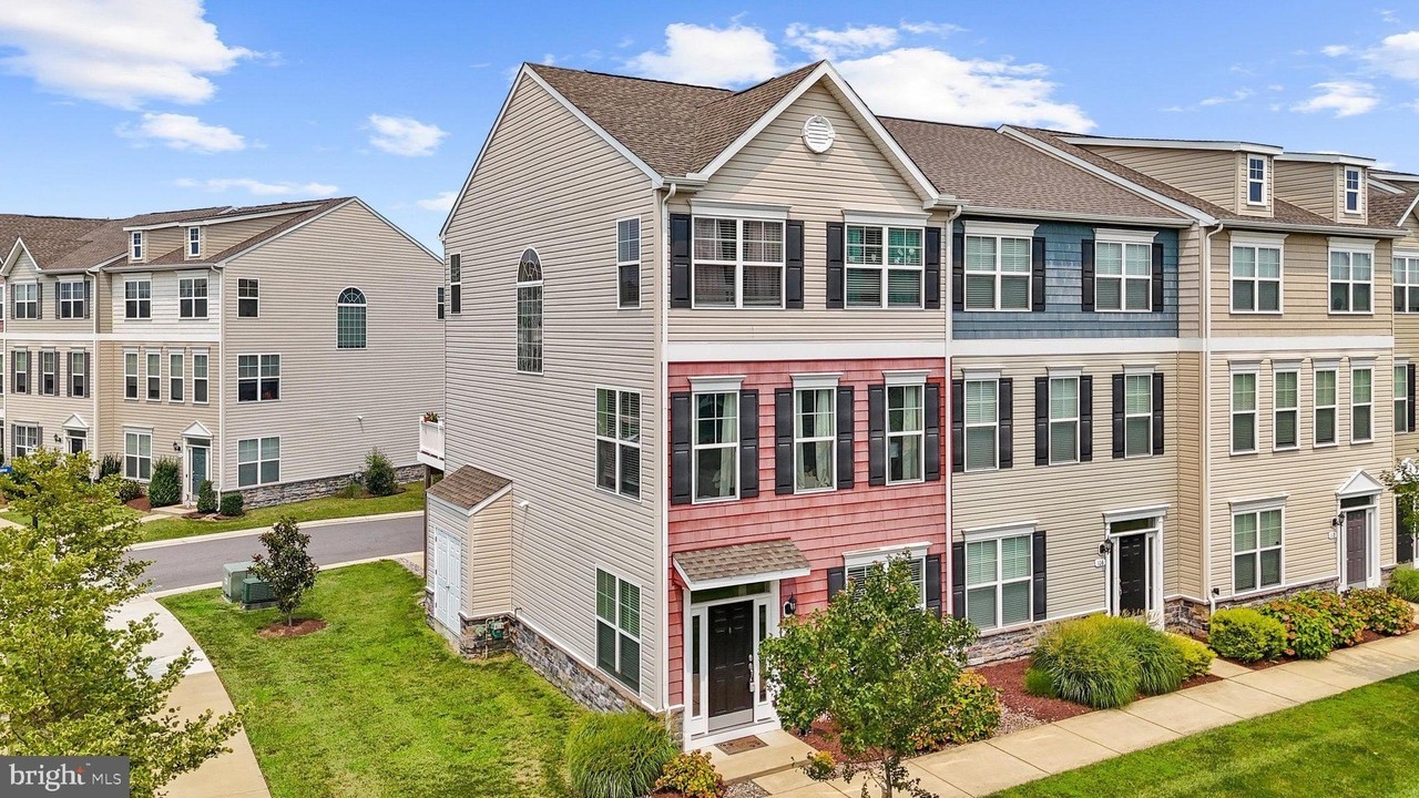 102 Sophie Ln - Photo 4 of 45