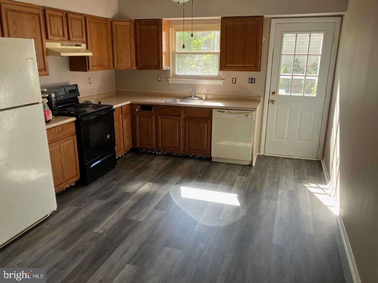 1 Scammell Dr - Photo 5 of 18
