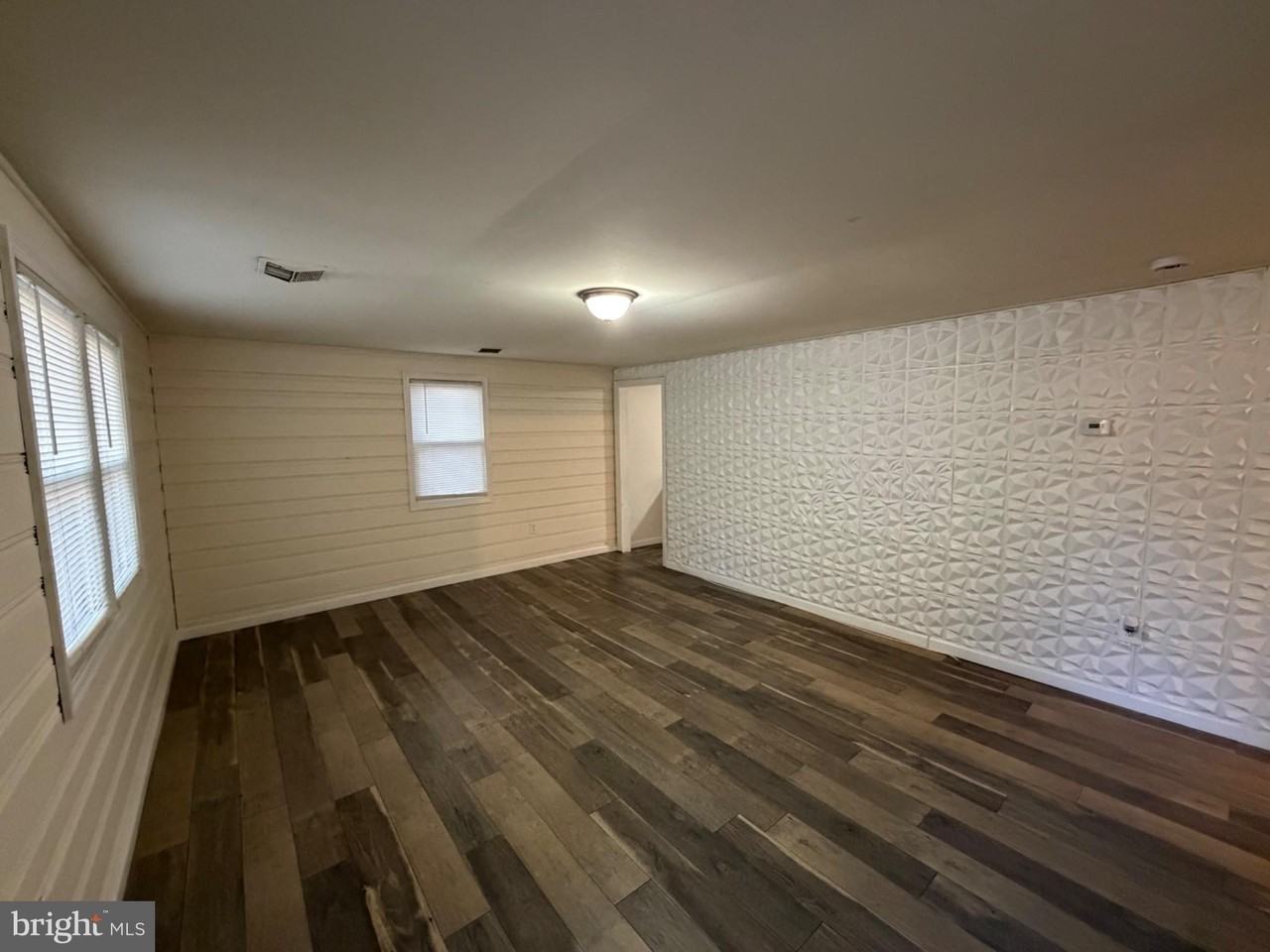 7 Lilac St - Photo 2 of 16