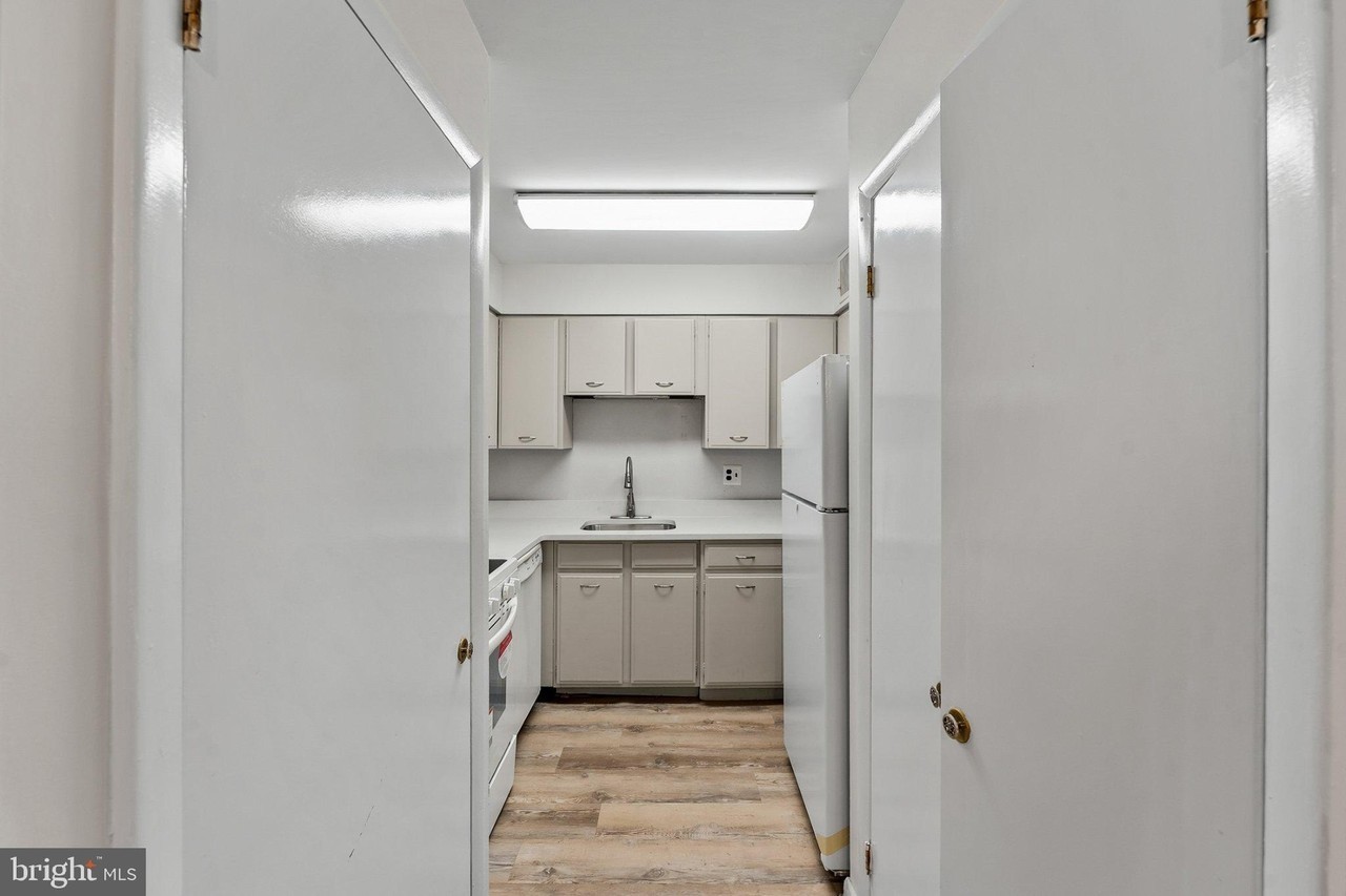 159 Delaware St #203 - Photo 2 of 22