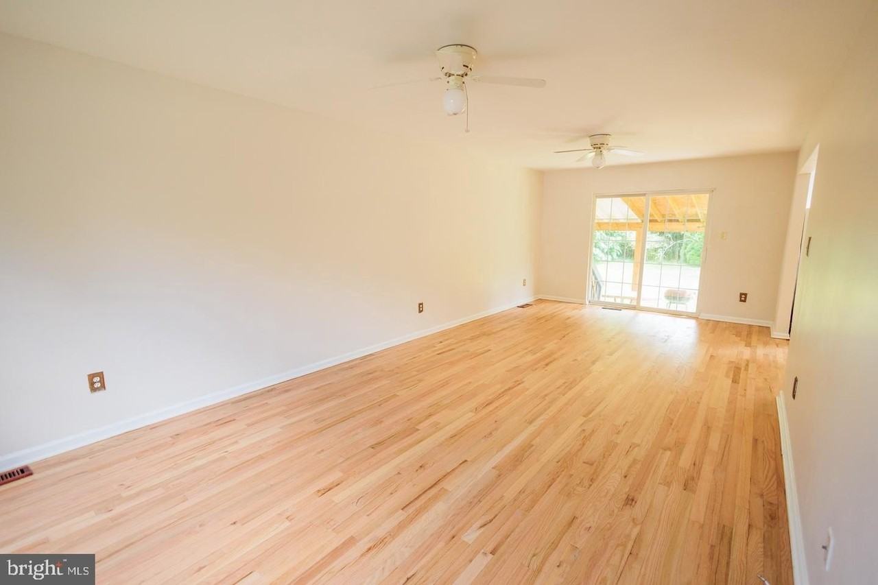 211 Laurel Ave - Photo 6 of 26