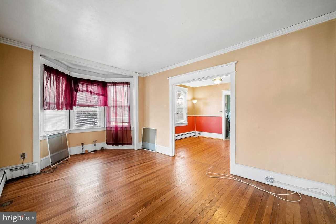 210 Swarthmore Rd - Photo 4 of 19