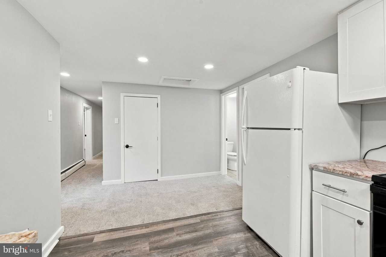127 W Butler Ave - Photo 4 of 13