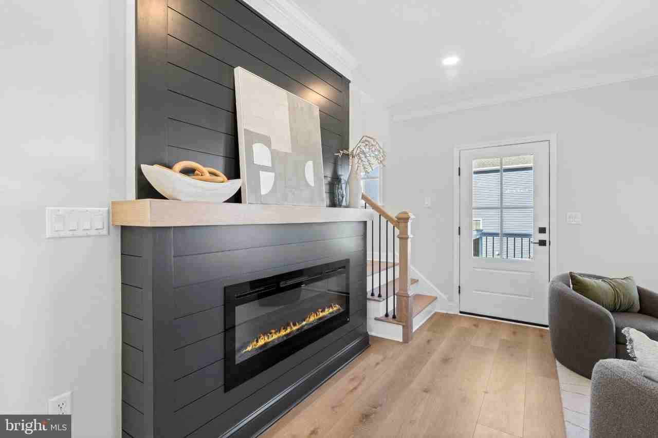 29 Christman St - Photo 4 of 26