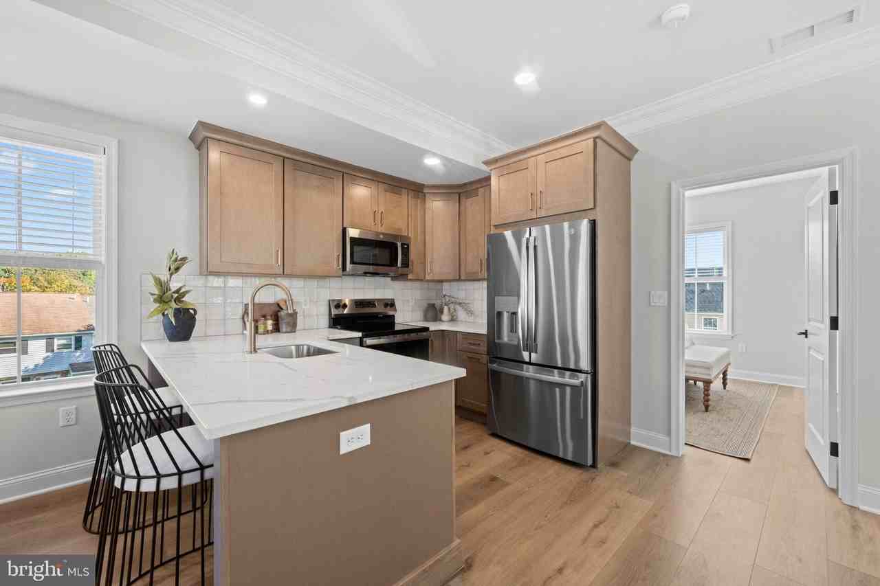 29 Christman St - Photo 6 of 26
