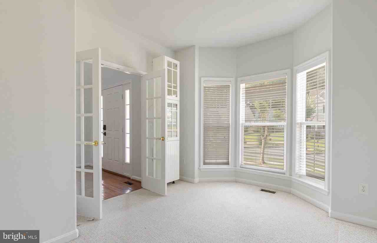 1203 Century Oak Dr - Photo 6 of 32