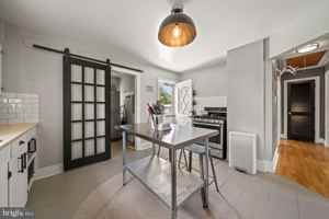 featured image of 126 Ridgeway St