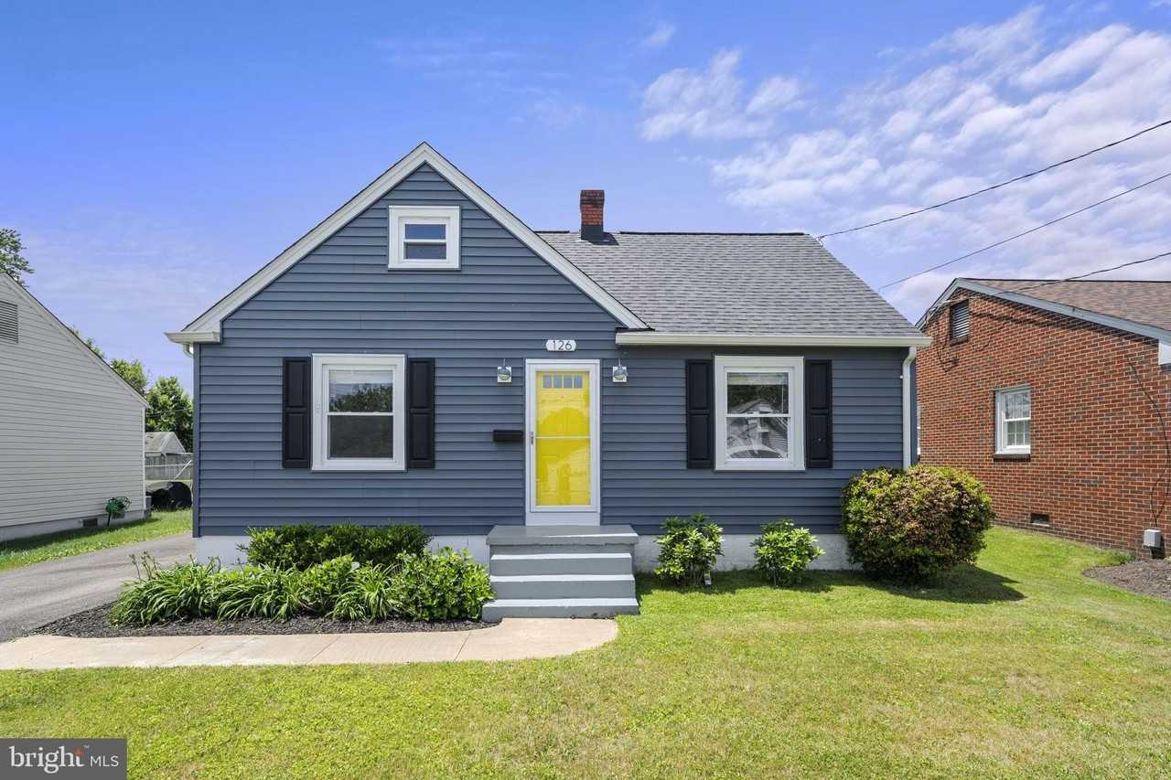 126 Ridgeway St - Photo 2 of 20
