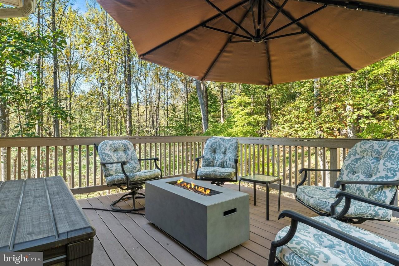 4523 Highpoint Ln - Photo 3 of 38