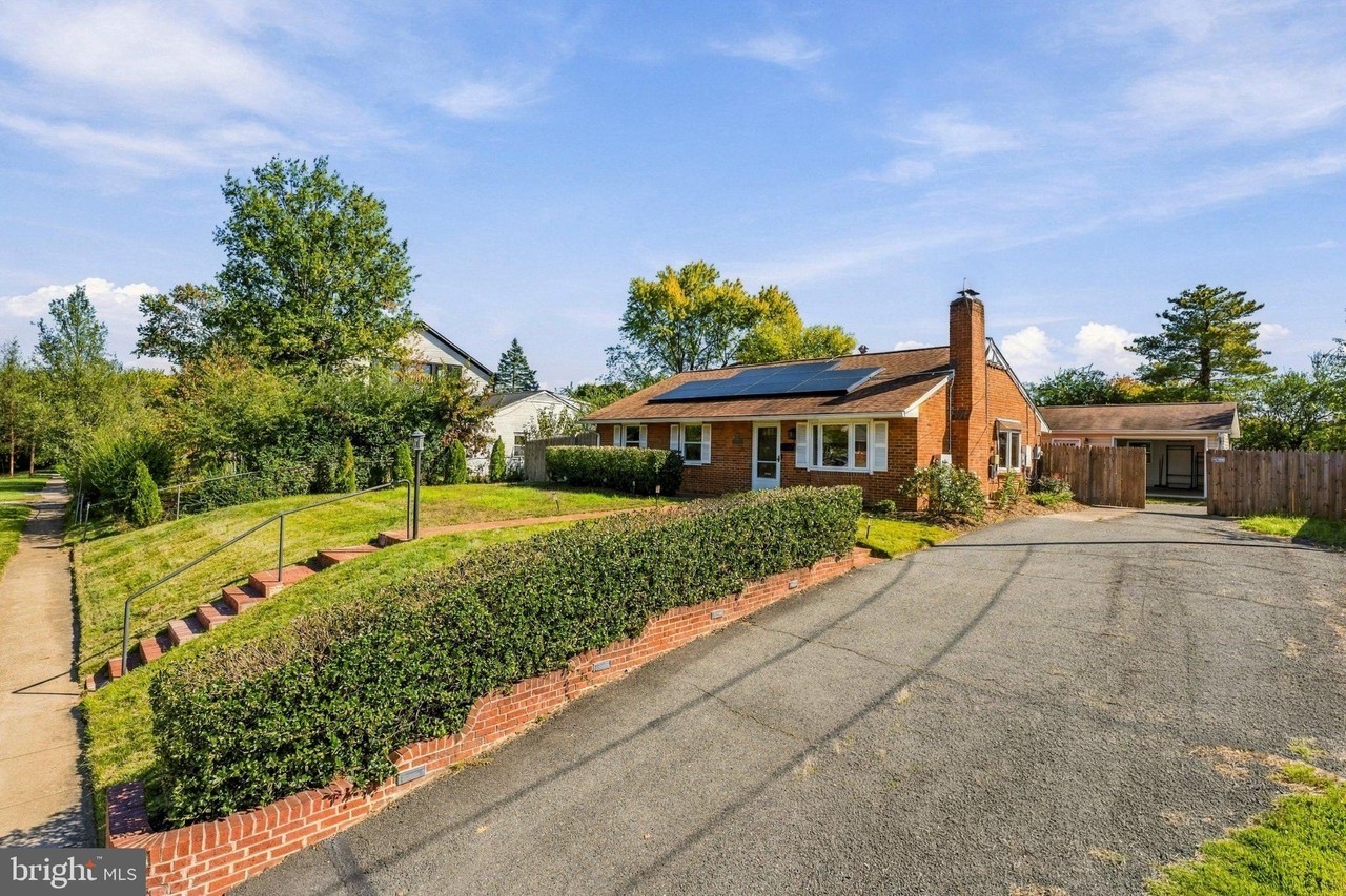 4011 Arcadia Rd - Photo 2 of 32