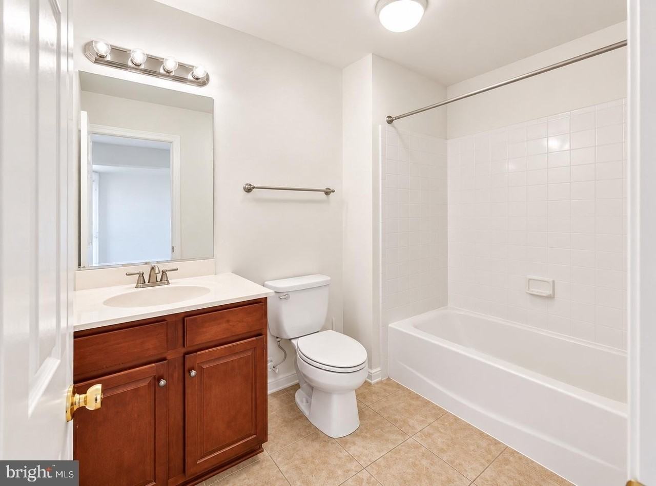 13677 Venturi Ln #236 - Photo 6 of 10
