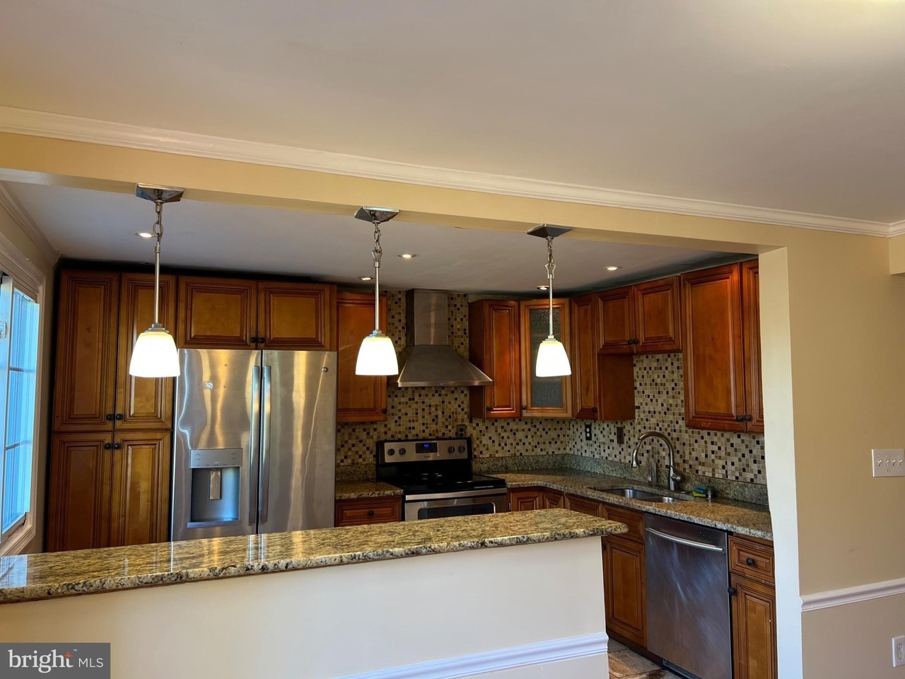 3484 Brookville Ln - Photo 4 of 19