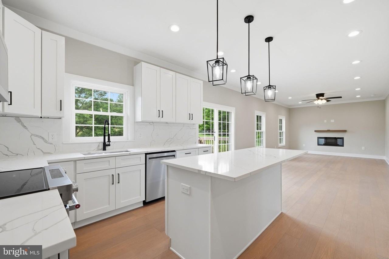 22 Rock Hill Church Rd - Photo 5 of 34