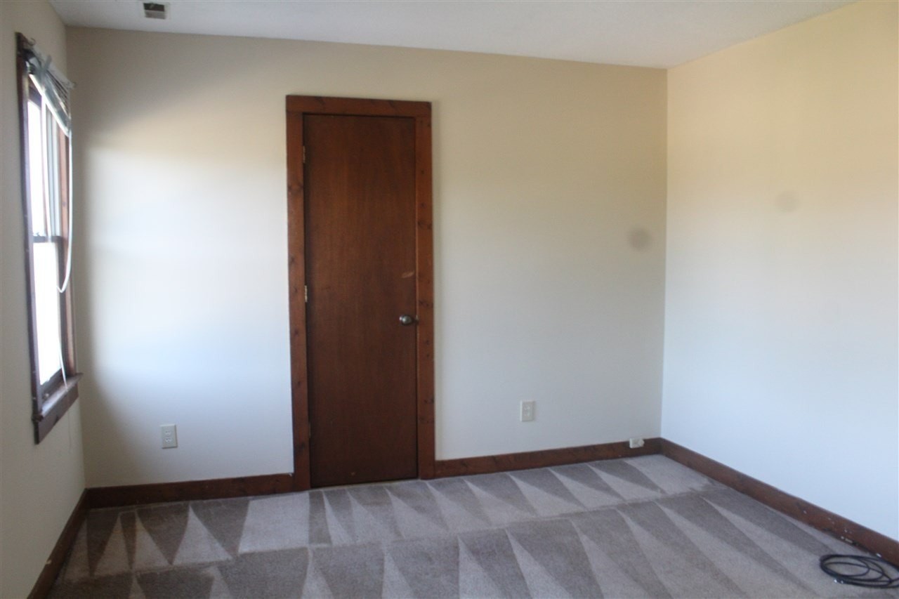 1921 Summerdale Dr - Photo 5 of 6