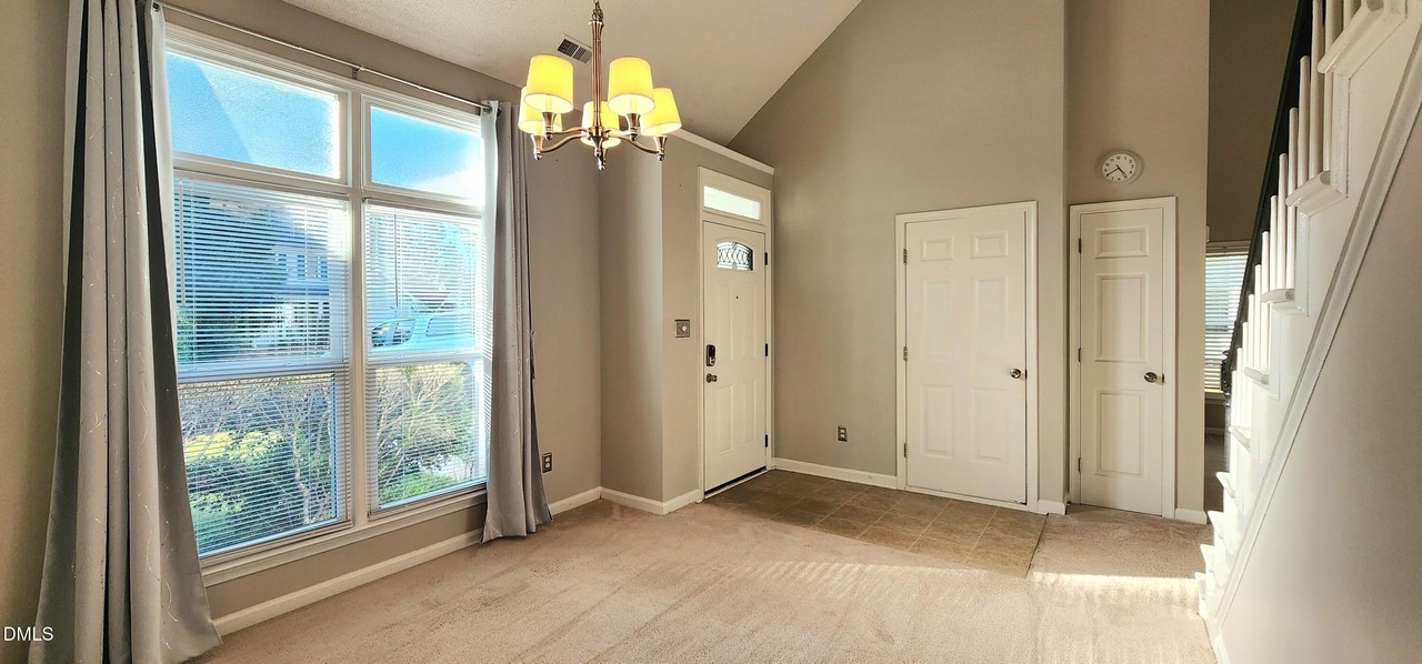 5517 Edgebury Rd - Photo 2 of 13