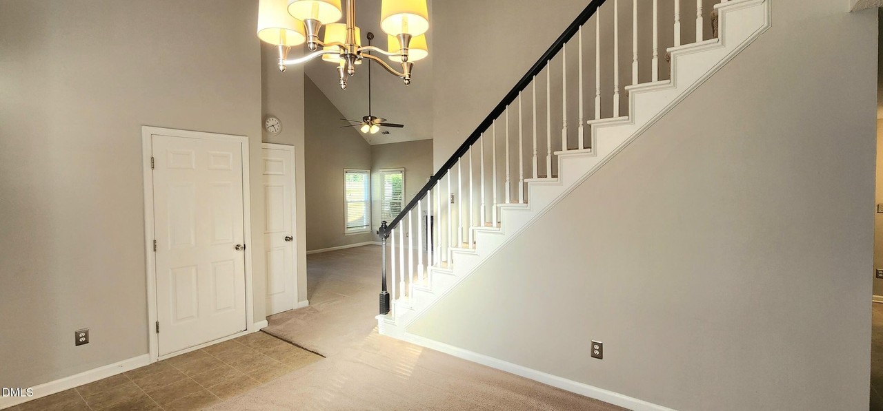 5517 Edgebury Rd - Photo 3 of 13