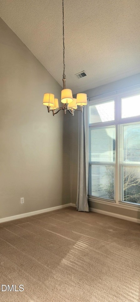 5517 Edgebury Rd - Photo 4 of 13