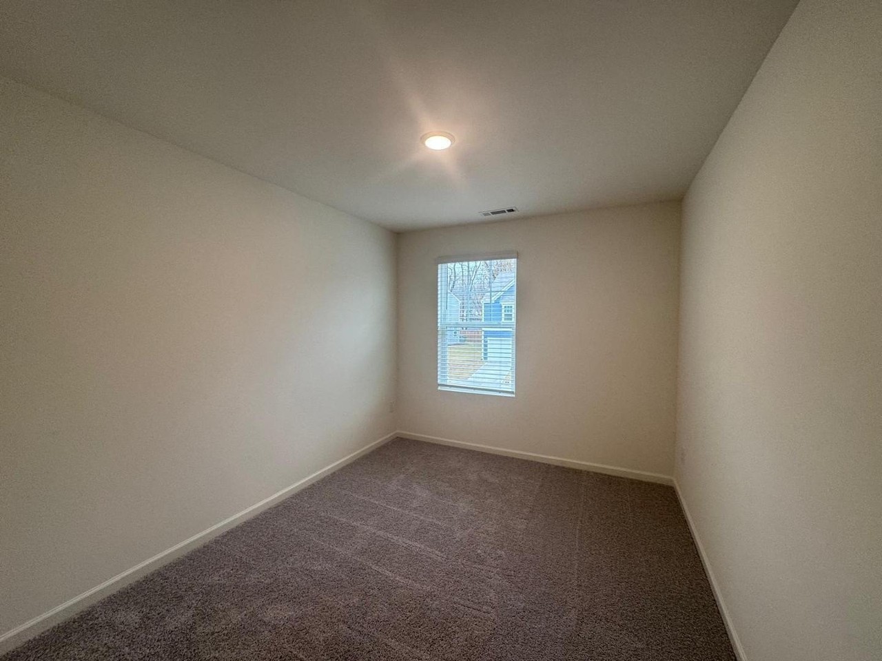 1112 Dakine Dr - Photo 7 of 24