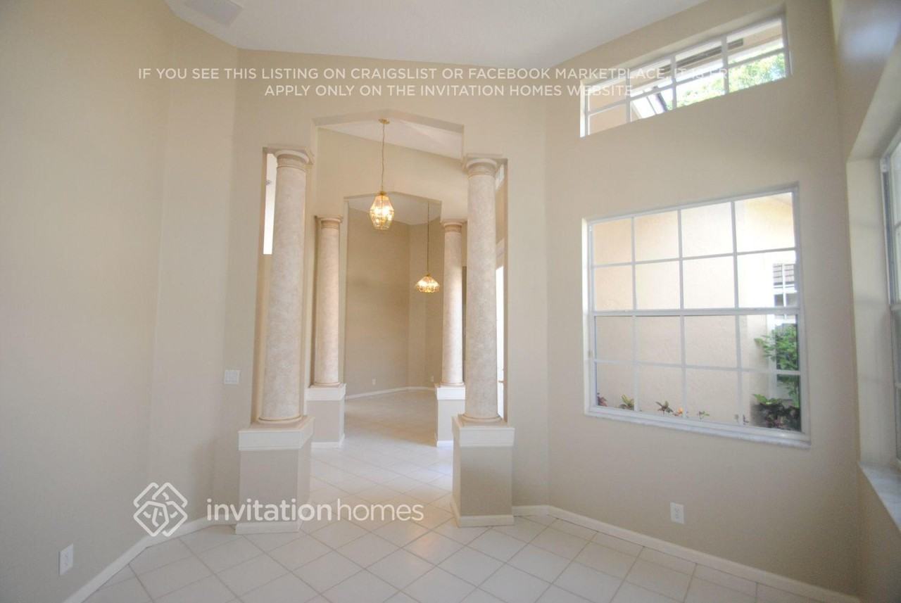 12052 Glenmore Dr - Photo 3 of 21