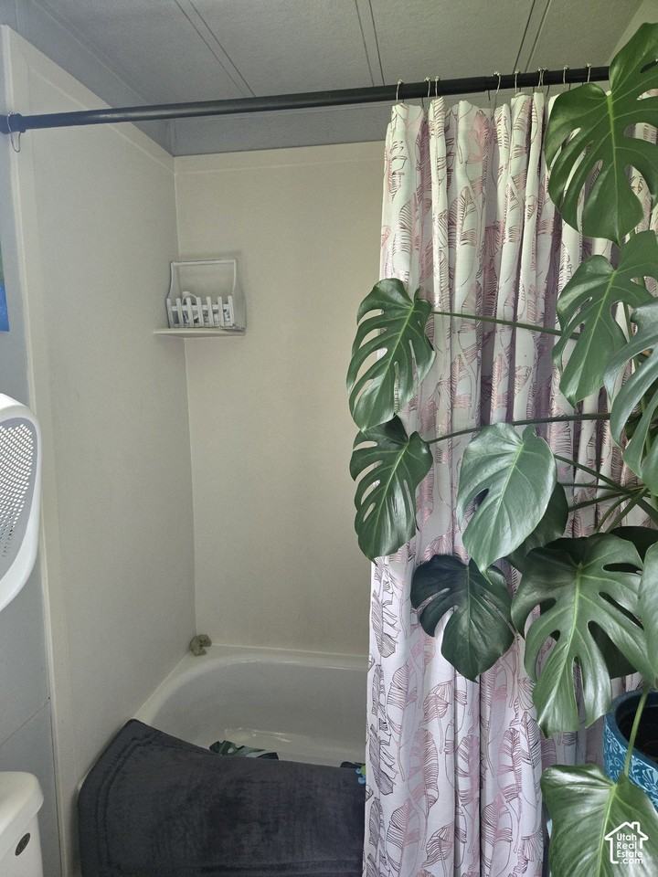 480 N 1370 W - Photo 3 of 8