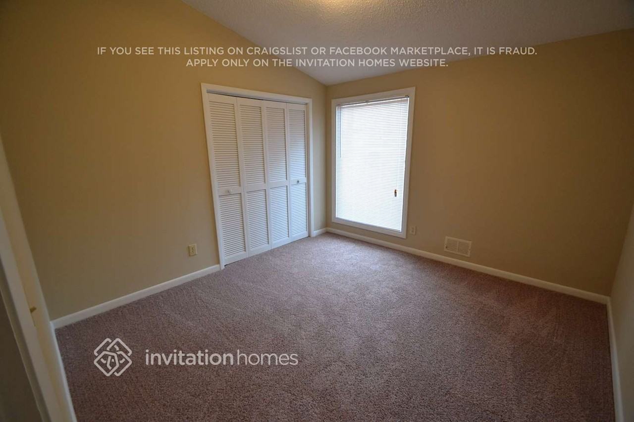 2850 Jacqueline Ln Ne - Photo 5 of 11