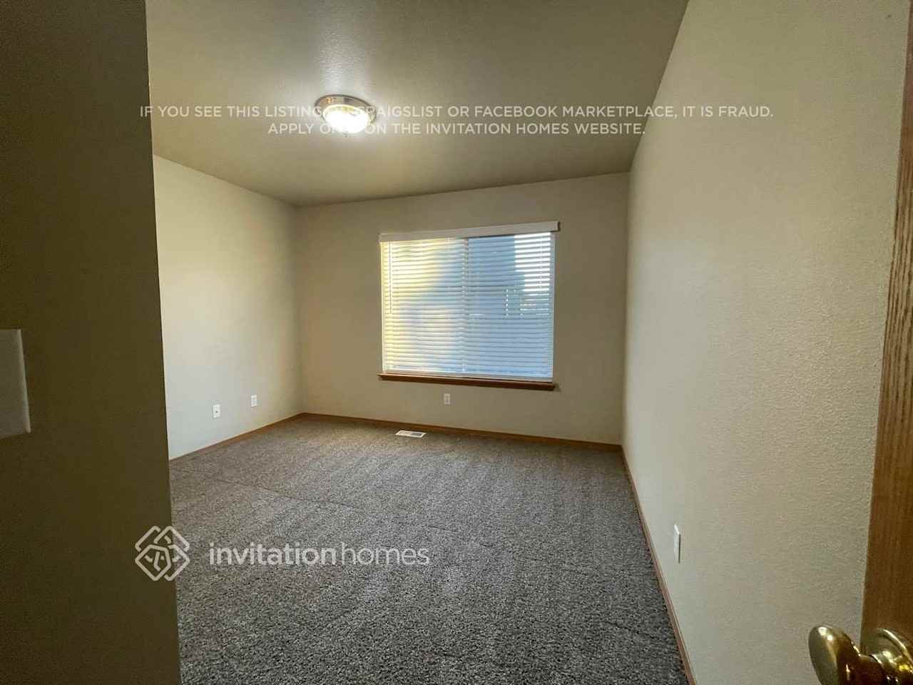 319 Eldredge Ave Nw - Photo 6 of 9