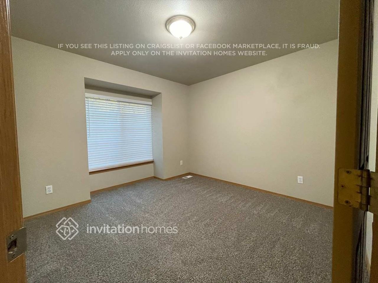 319 Eldredge Ave Nw - Photo 7 of 9