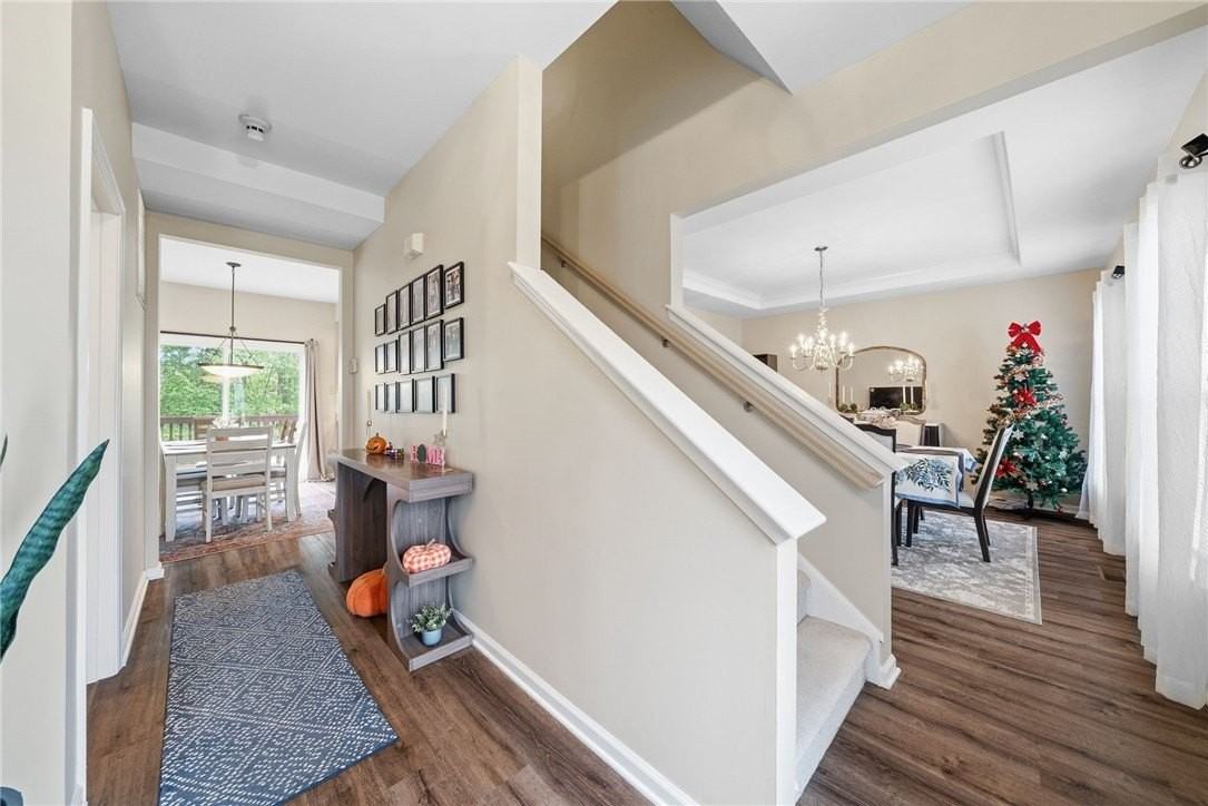 238 Gary Dr - Photo 3 of 30
