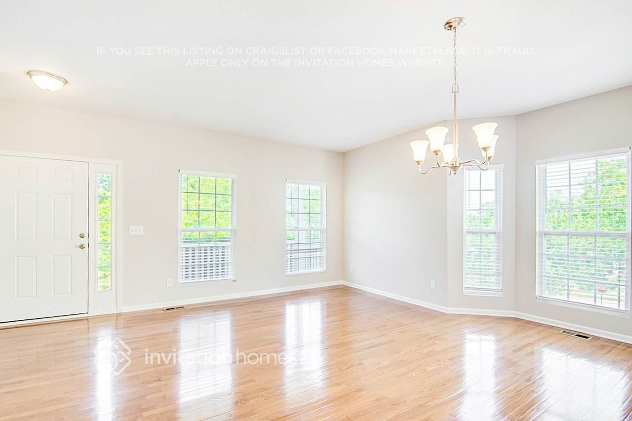 8824 Kaplan Woods Way - Photo 6 of 31