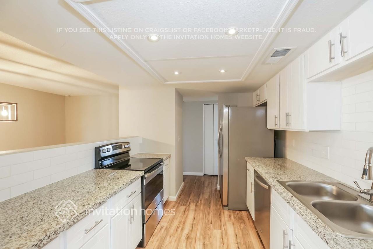 6939 W San Miguel Ave - Photo 6 of 16