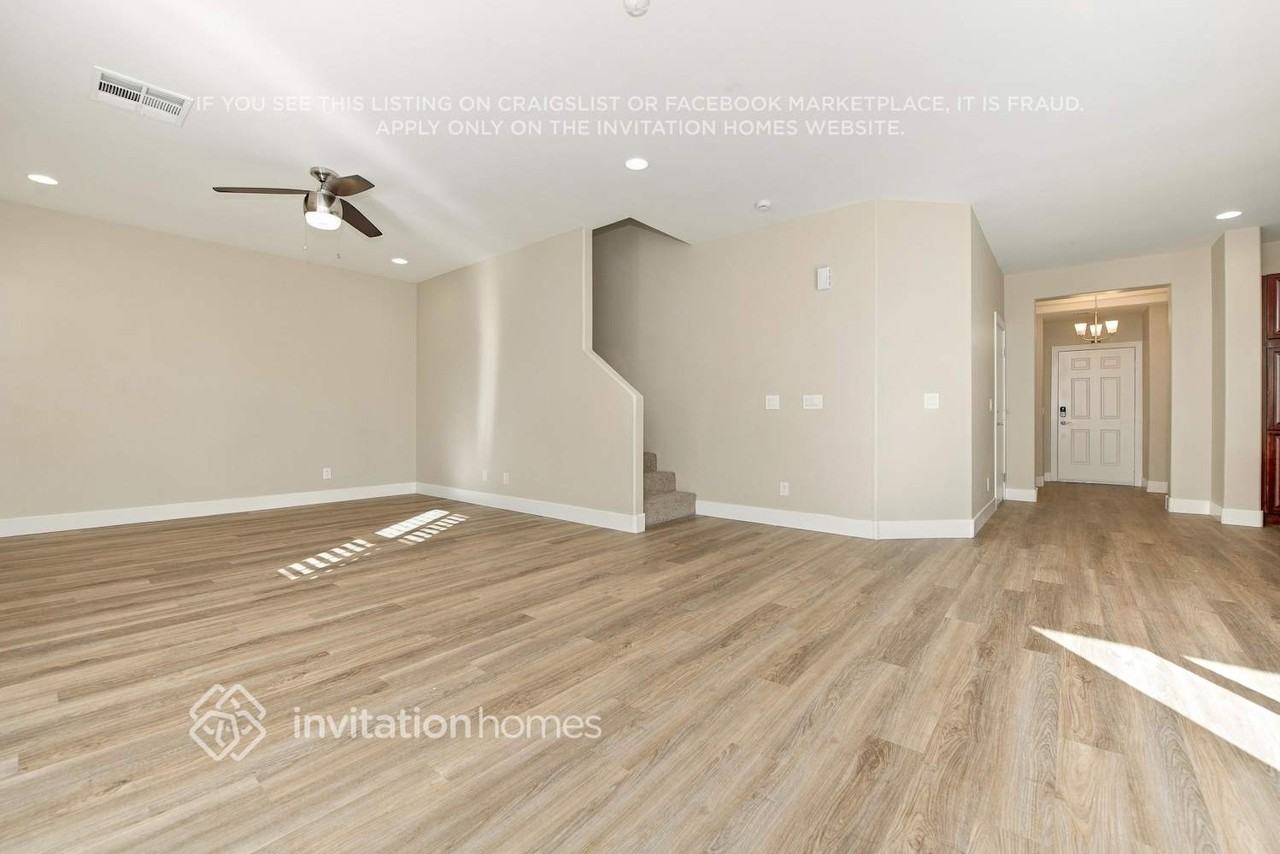 10541 Danielson Ave - Photo 4 of 18
