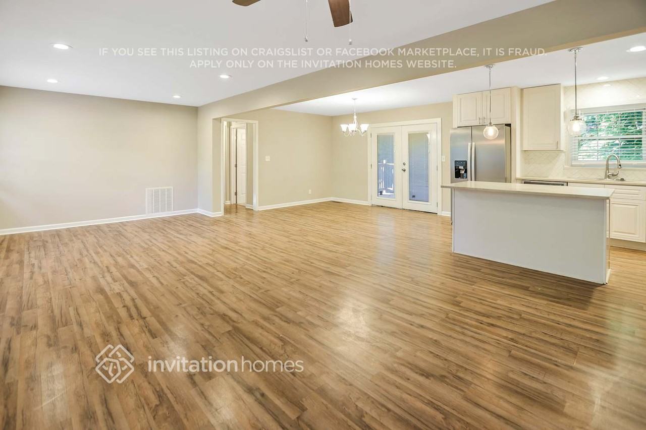 3643 Hillsborough Ln - Photo 5 of 30