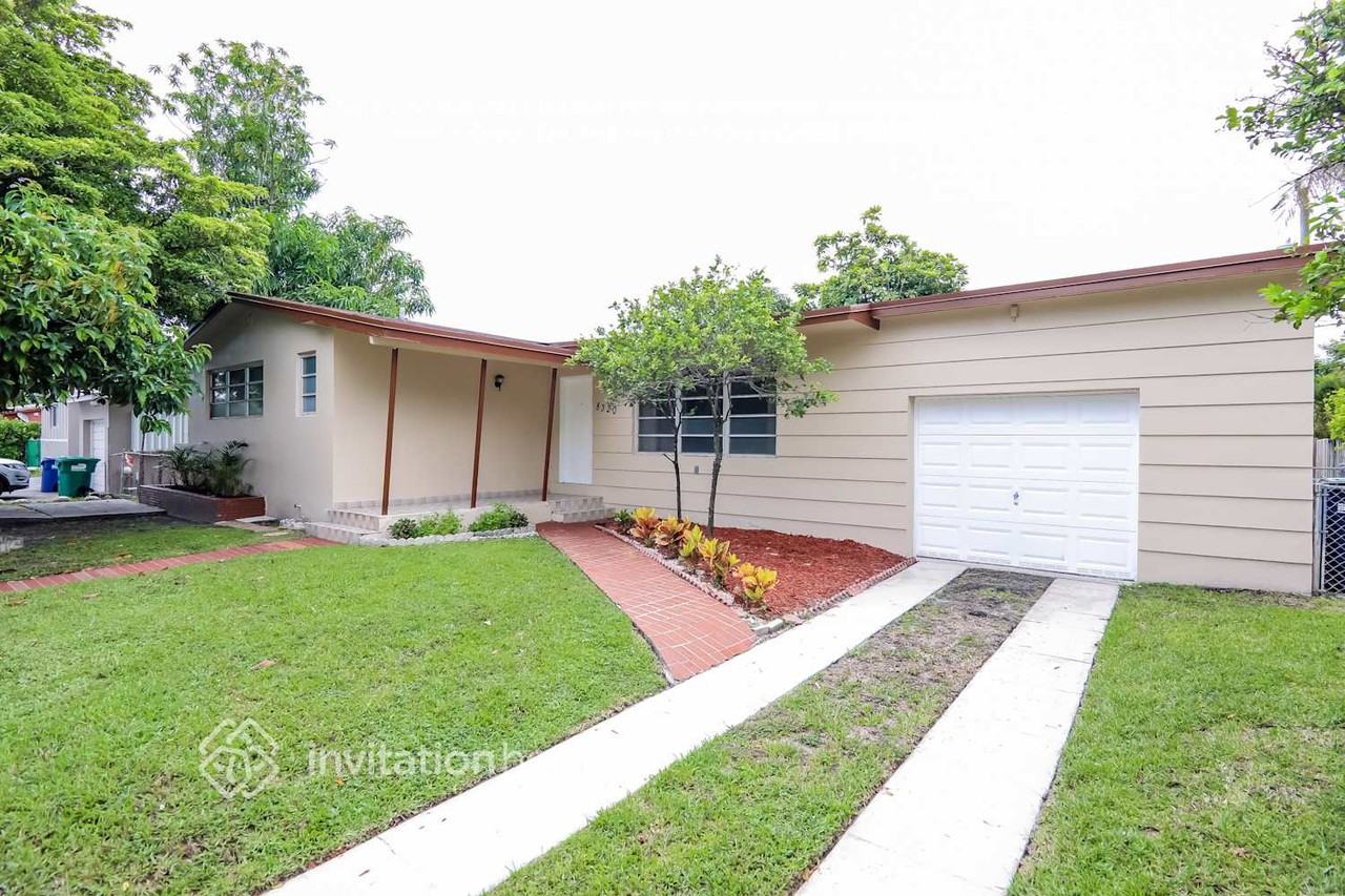 8320 Sw 16th St - Photo 2 of 20