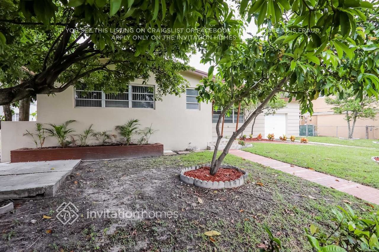 8320 Sw 16th St - Photo 3 of 20